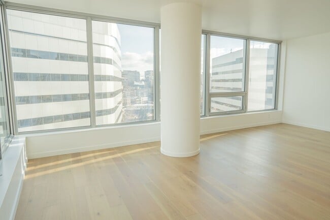 Building Photo - 2bd/2ba Seattle Condo