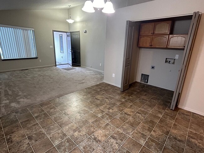 Foto del edificio - Recently Updated 2 Bedroom Home