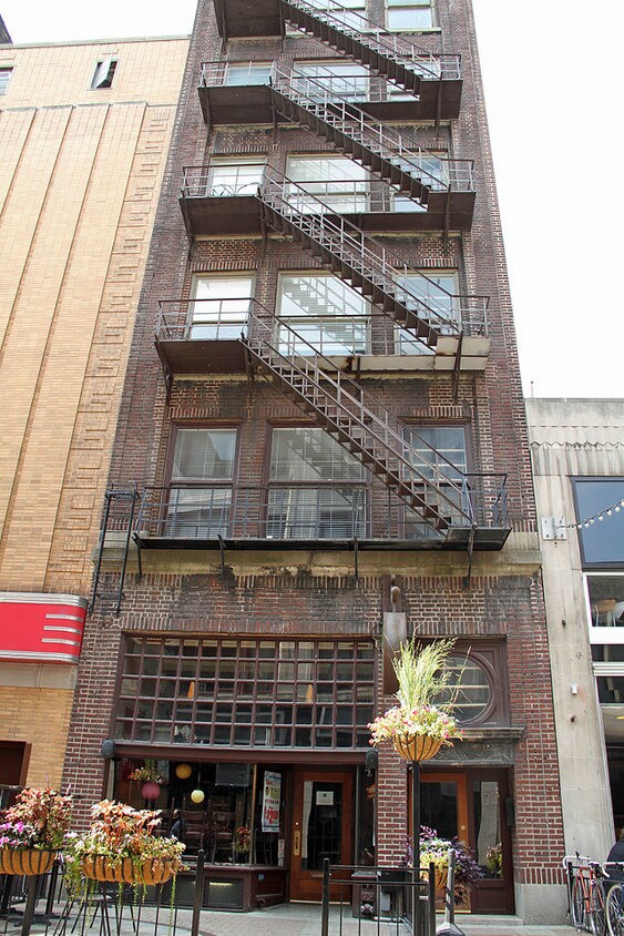 The Lofts on 4th Apartments 2042 E 4th St Cleveland, OH