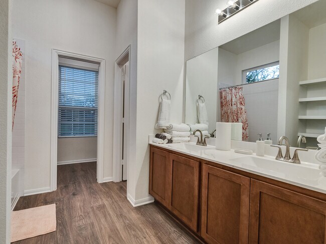 Foto del edificio - 426 Magnolia Ln