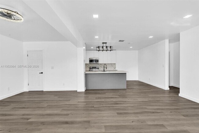 Foto del edificio - 7041 Raleigh St