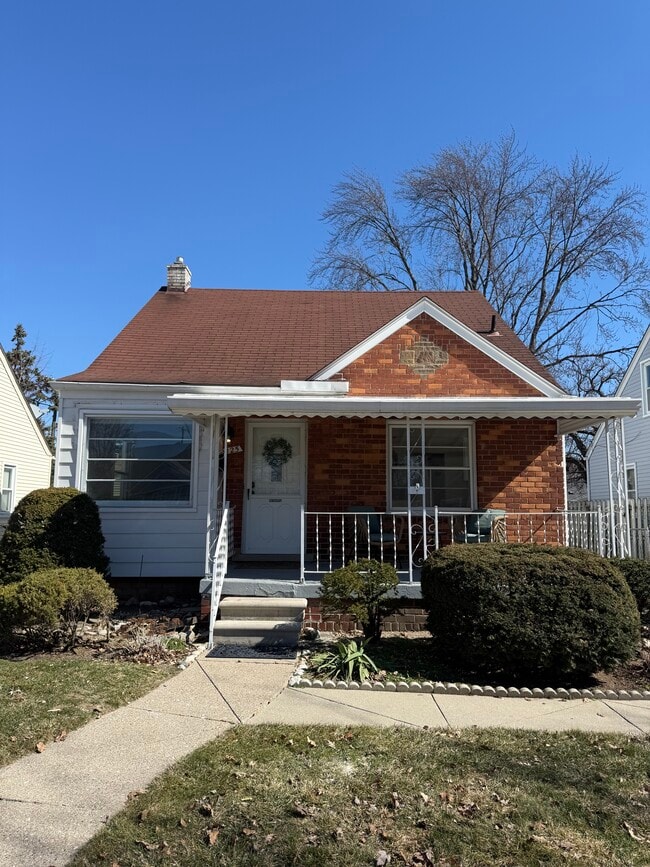 Building Photo - 125 S Minerva Ave