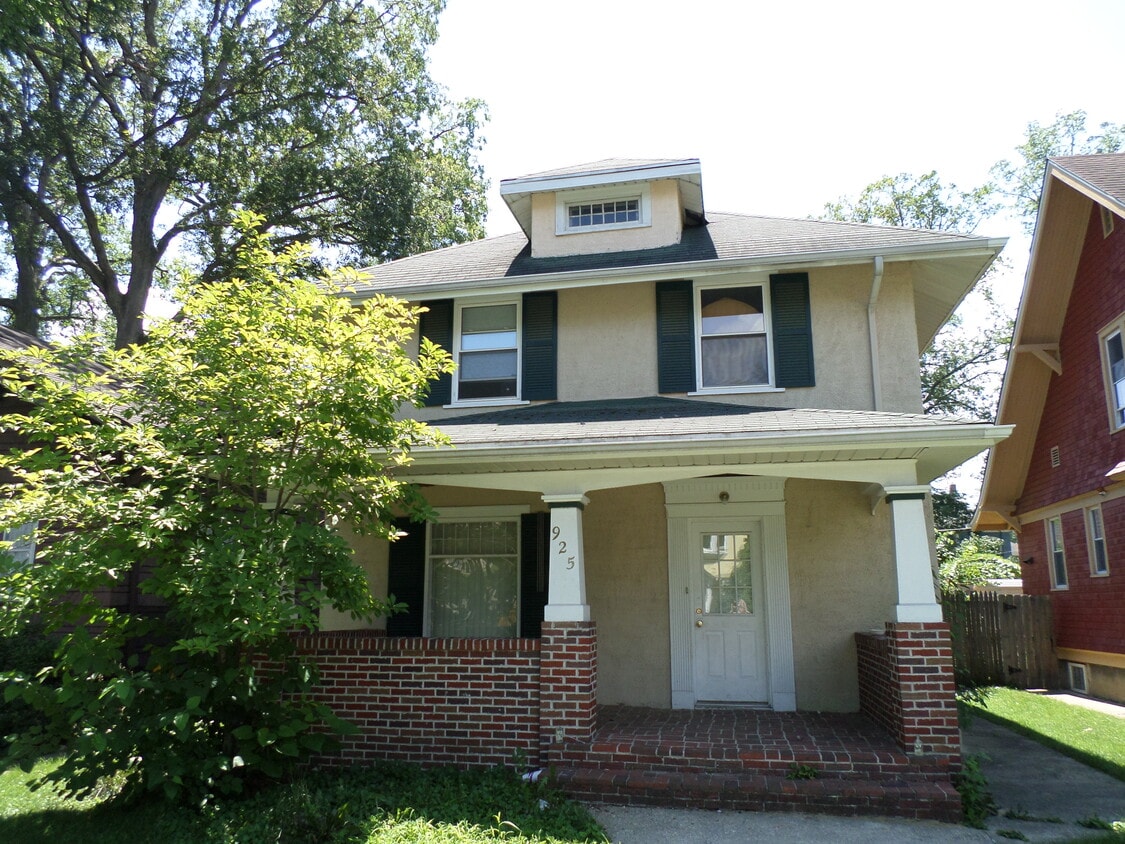 925 W Wildwood Ave, Fort Wayne, IN 46807 House Rental in Fort Wayne