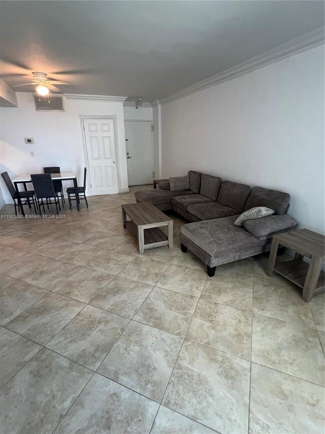 Building Photo - 3001 S Ocean Dr