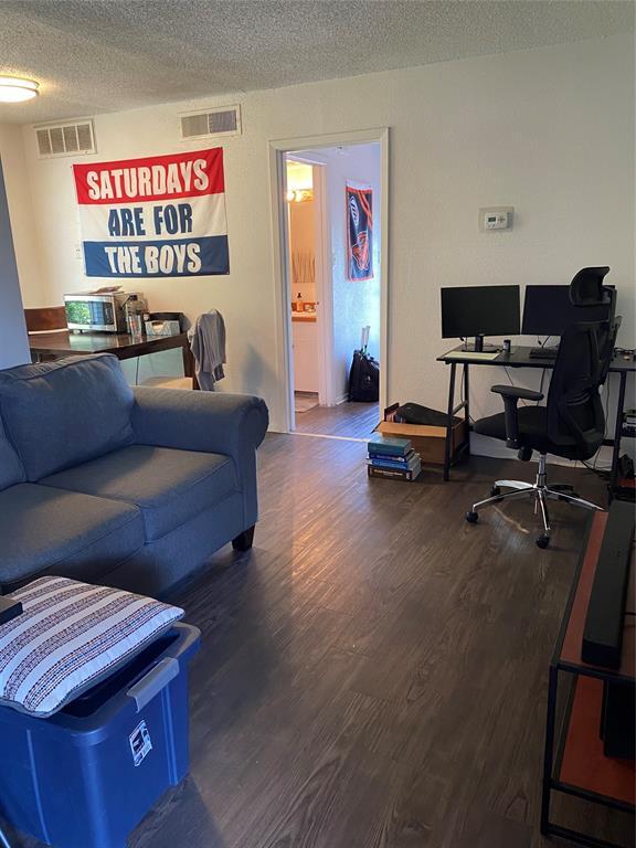 Foto del edificio - 2803 Hemphill Park