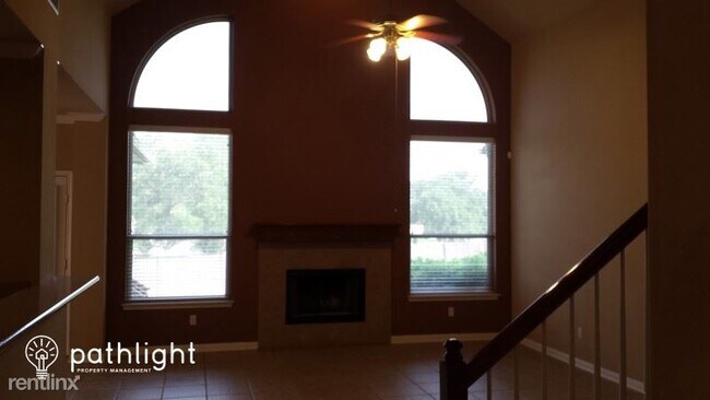 Building Photo - 4 br, 3.5 bath House - 145 Brush Trail Ln ...