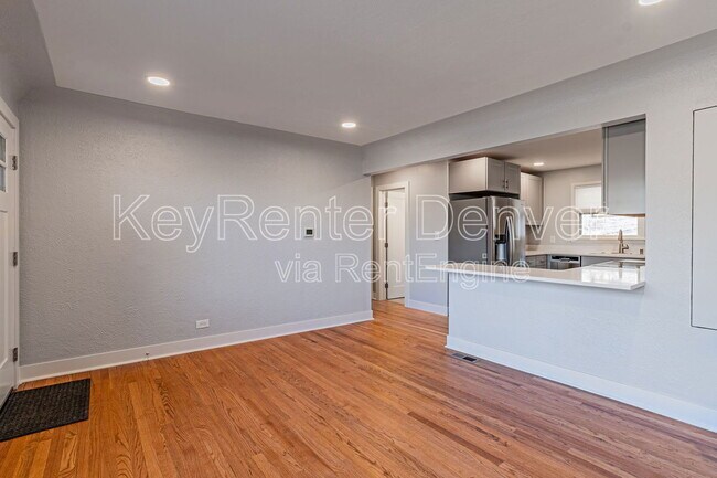 Foto del edificio - 3674 S Logan St