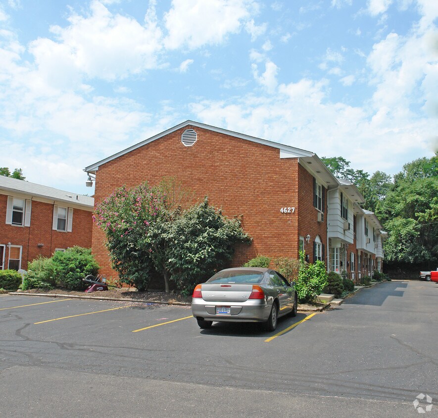 Master Suites Apartments in Kettering, OH