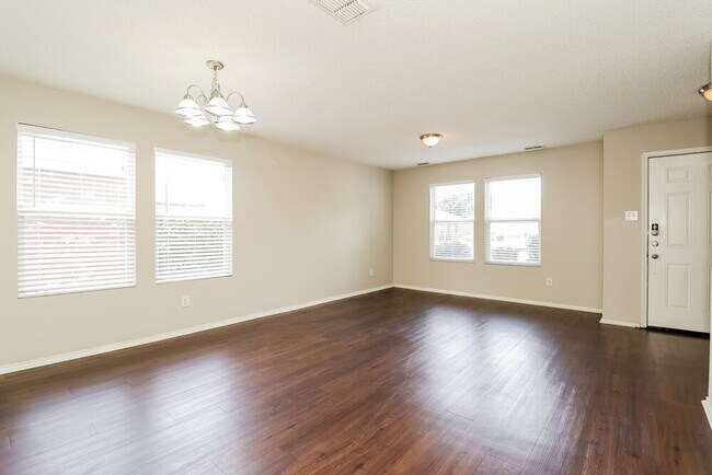 Foto del edificio - 8737 Hunters Point Way