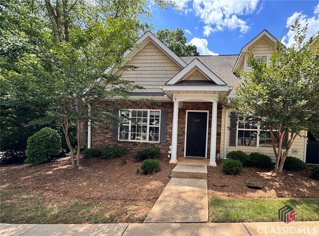 Primary Photo - 1325 Cedar Shoals Dr