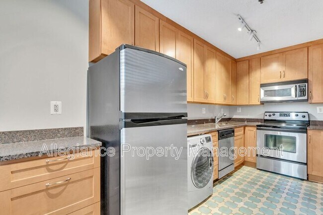 Foto del edificio - 502 Bashford Ln