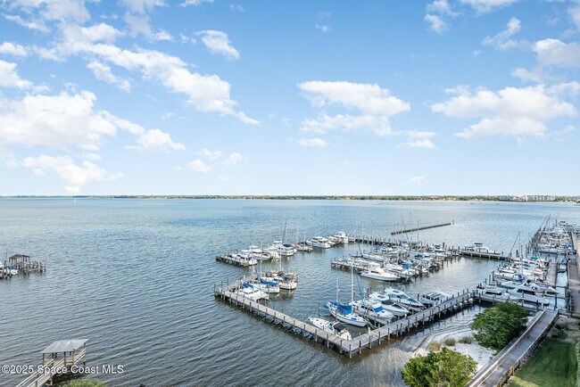 Foto del edificio - 15 Indian River Dr