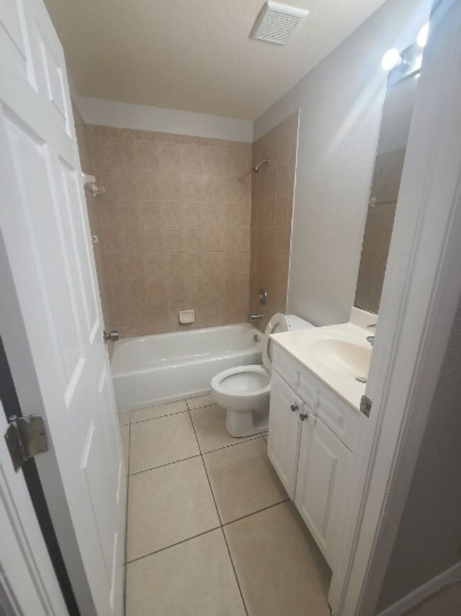 Building Photo - 4610 Douglas Ln