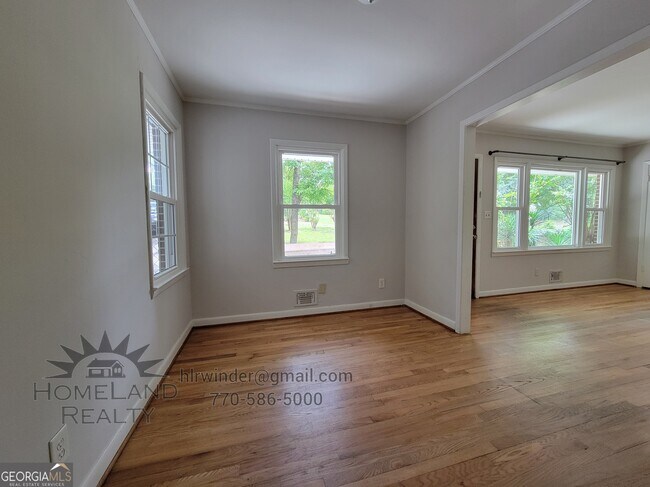 Foto del edificio - 432 Lakeview Dr SW