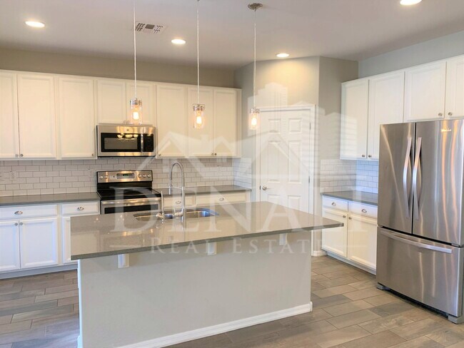 Foto del edificio - 334 N 79th Pl