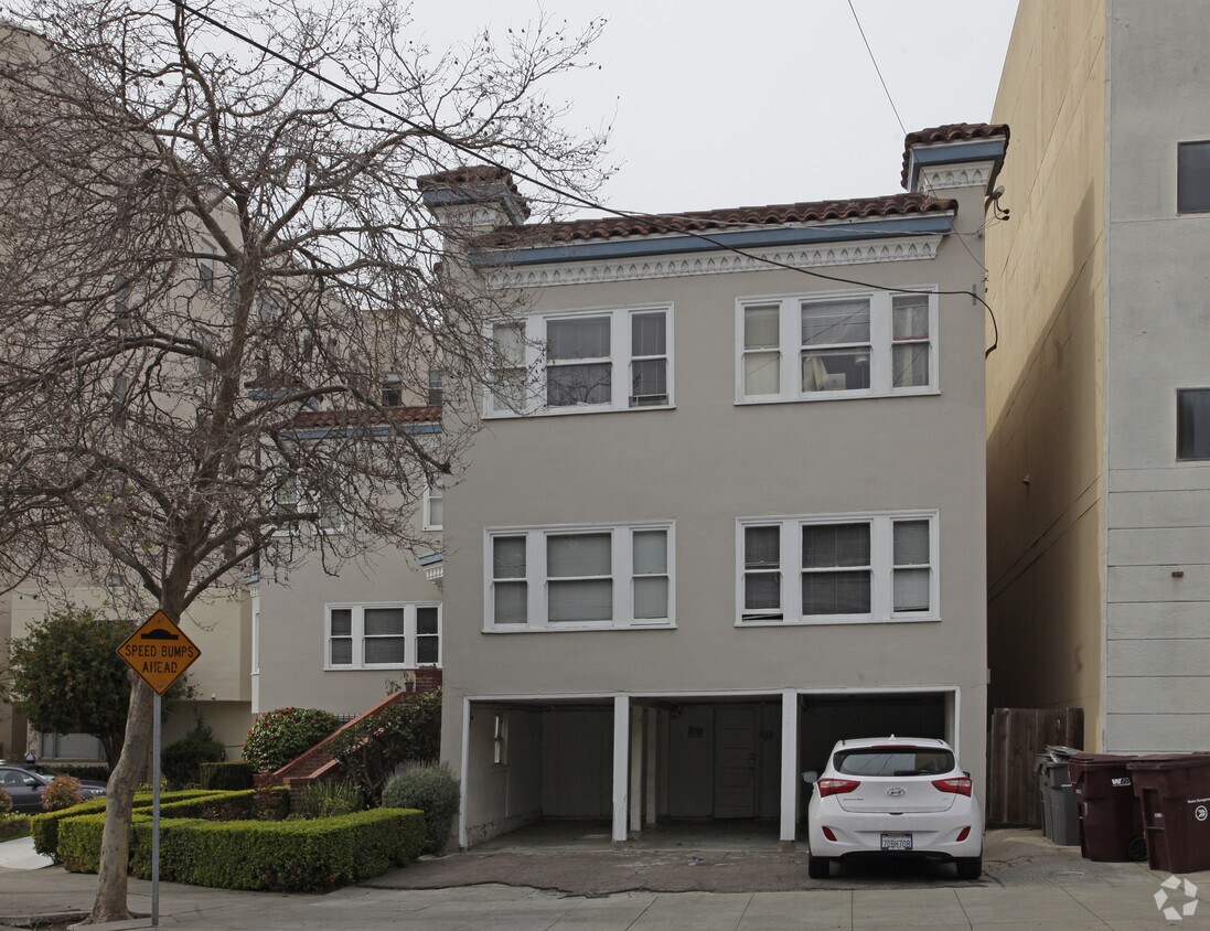 Building Photo - 485 Wesley Ave