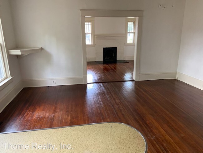 Building Photo - 4 br, 2 bath House - 520 N Mercer Street