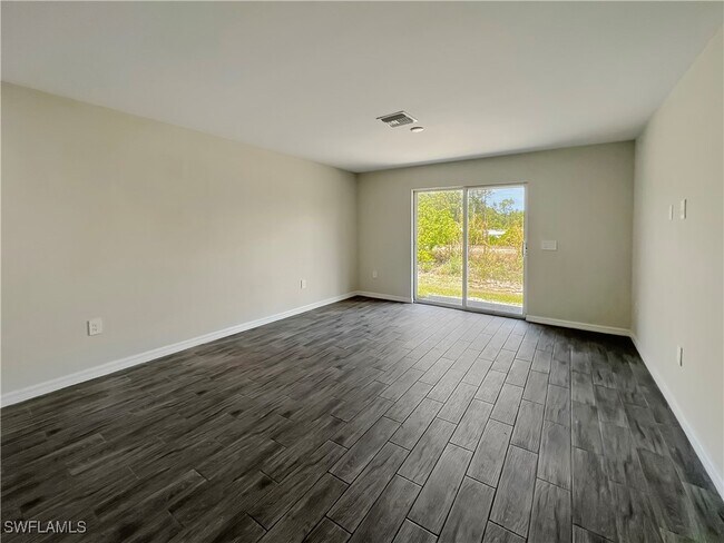 Foto del edificio - 1304 W 12th St