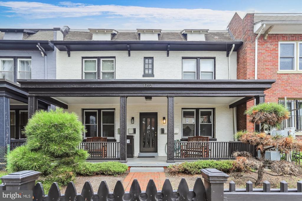 Foto principal - 1712 West Virginia Ave NE