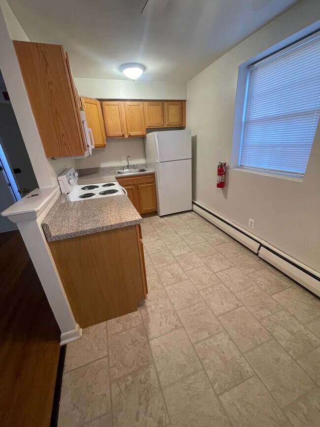 Alexander Arms Apartments 4800 Township Line Rd Drexel Hill, PA