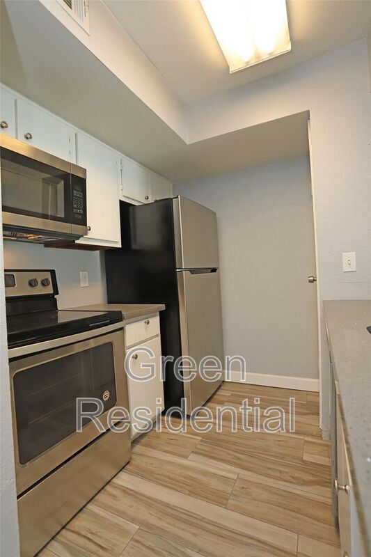 Foto del edificio - 18617 Egret Bay Blvd