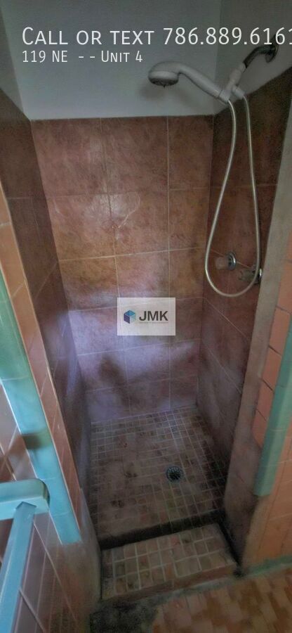 Foto del edificio - 119 NE  --Unit 4