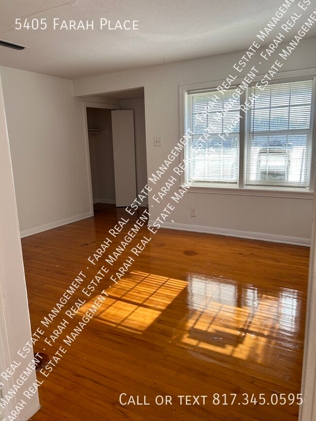 Building Photo - 5405 Farah Pl