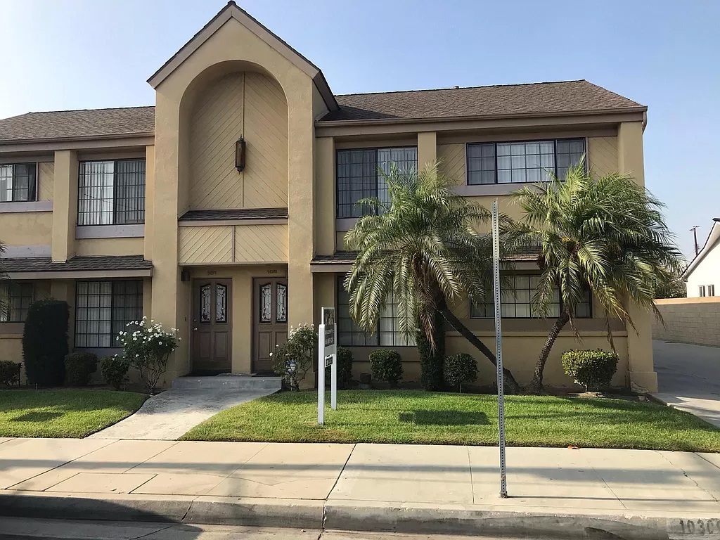 Primary Photo - 10309 Downey Ave