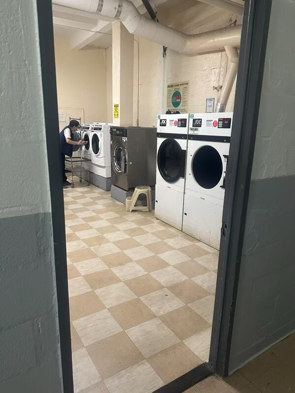 Building Photo - 120-13 9th Ave