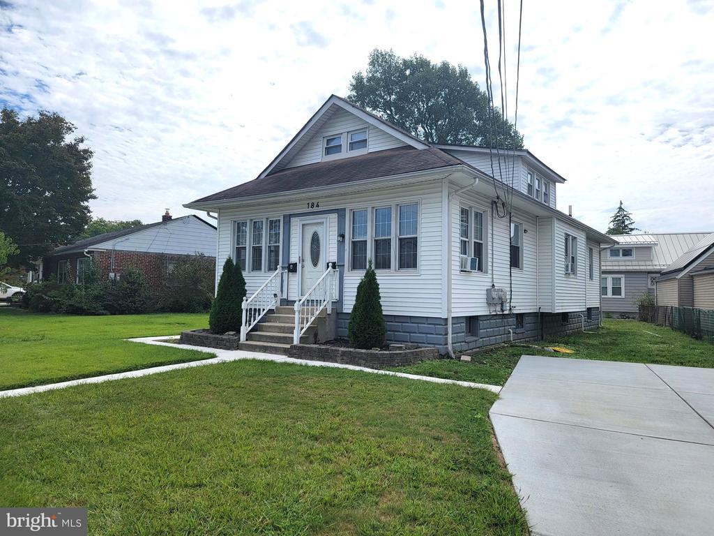 Primary Photo - 184 Kendall Blvd