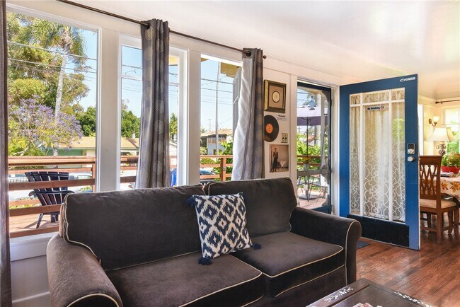 Building Photo - 3618 Jackdaw St