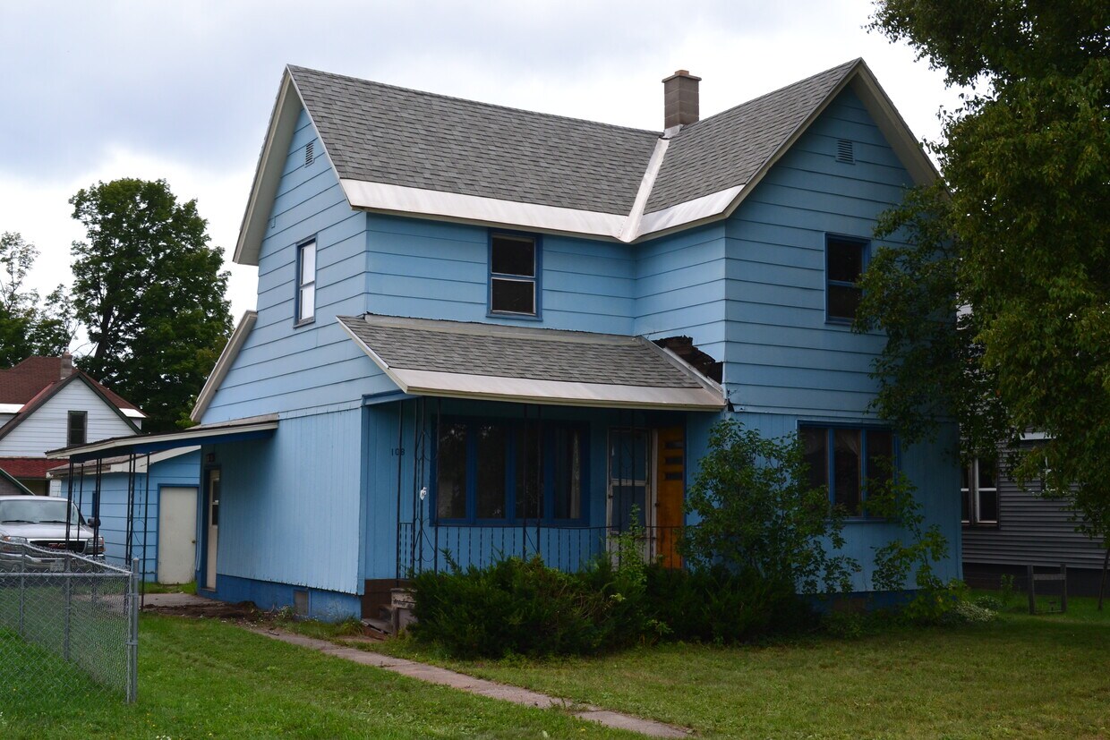 108 Sterling St, Negaunee, MI 49866 House Rental in Negaunee, MI
