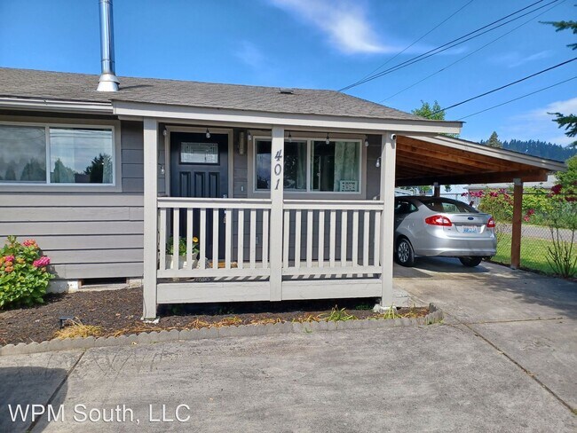 Building Photo - 3 br, 1 bath House - 401 Milwaukee Blvd S