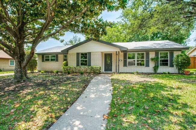 Spacious 4BR Duplex in Denton - Spacious 4BR Duplex in Denton Townhome