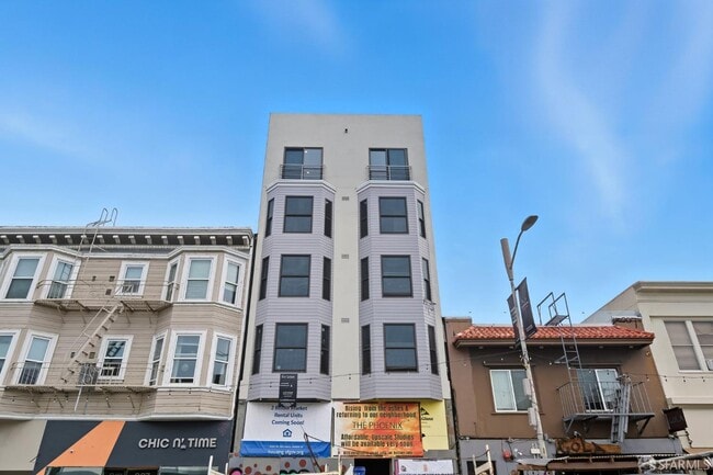 Building Photo - 811 Valencia St