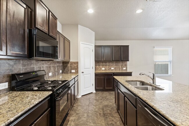 Foto del edificio - 4 Bedroom/2 Bath Wildhorse At Tausch Farms Subdivision