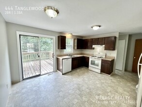 Building Photo - 444 Tanglewood Ln