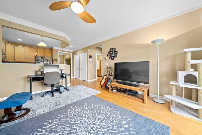 Building Photo - 204 Clocktower Dr