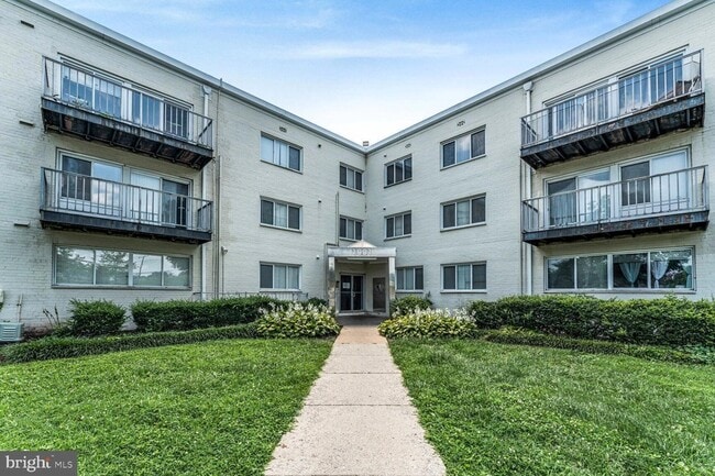 Building Photo - 1001 Chillum Rd