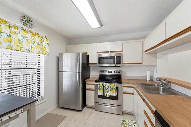 Foto del edificio - 2496 NW 89th Dr