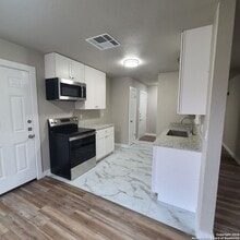 Building Photo - 13707 Earlywood St