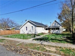 Building Photo - 14 Wilwood Ave