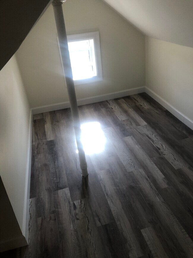 Foto del edificio - 1234 E 36th St