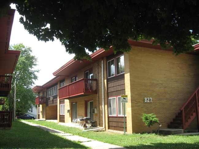 Foto del edificio - Terrace Apartments