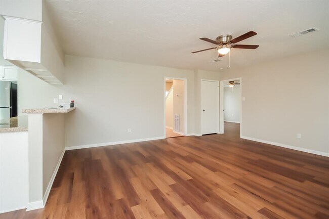 Building Photo - 6839 Blue Ridge Dr