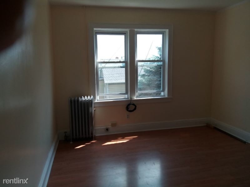 Foto del edificio - 270 Ackerman Ave