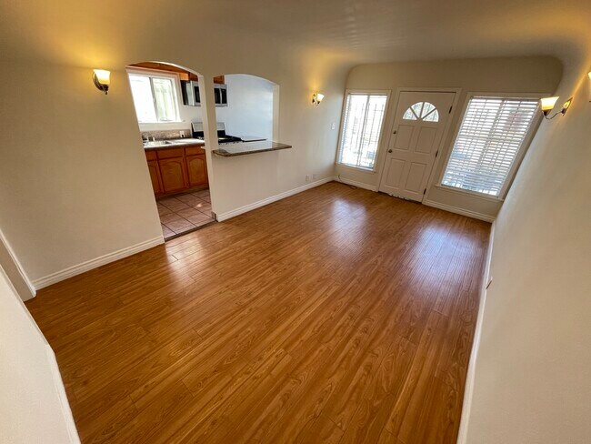 Building Photo - 2716 Hauser Blvd