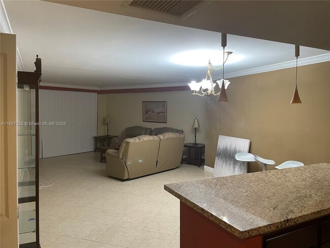 Building Photo - 3900 N Hills Dr