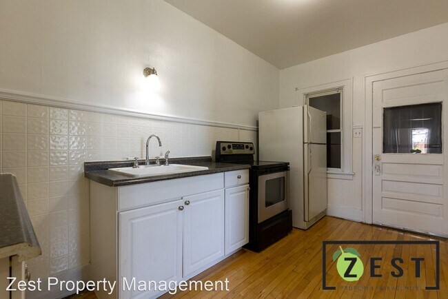 Building Photo - 2 br, 1 bath Apartment - 14028 Faircrest 1...