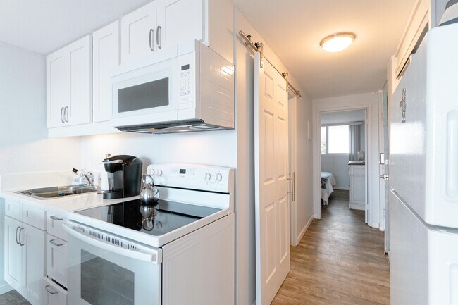 Building Photo - 85-175-175 Farrington Hwy